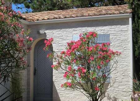 Saint-Georges-d'Oleron Villa | L'enclos Des Lys, Villa Raffinée Proche de la Mer, Linge Inclus