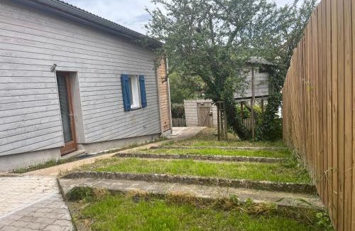 Lessy Apartment | L ermitage Appartement 4 couchages avec terrasse et jardin, à 7 kms de Metz