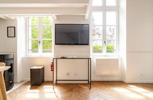 Rambouillet Apartment | L'Ermitage