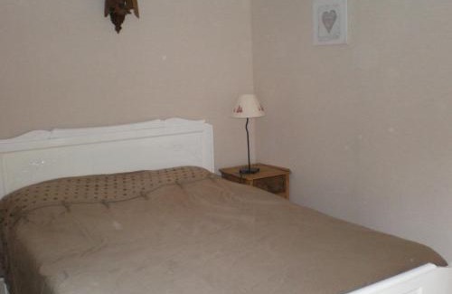 Salins-les-Bains Apartment | L Ermitage ST Roch appartement ST André