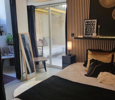 Lunel Apartment | L'escale dorée au centre de Lunel
