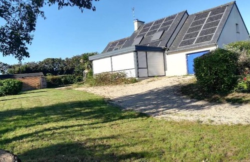 Plouarzel House | L'escale du Châtaignier- Grand Jardin Proche Plage
