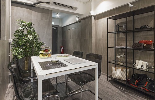 Tsim Sha Tsui Apartment | L'Escale Limited - by Lyna