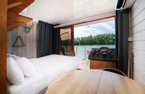 Sandrancourt Boat Rental | L'Escale Royale Saint-Martin-la-Garenne Port Ilon - Seine - Giverny