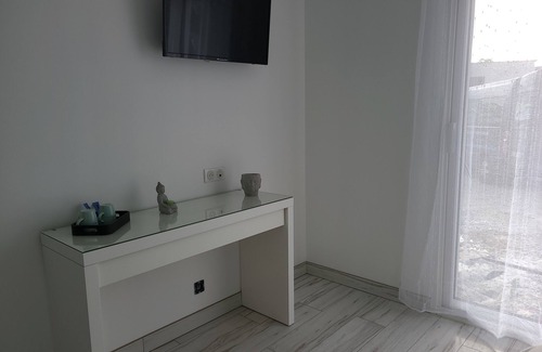 Quineville Bed & Breakfast | L'escale Romanesque