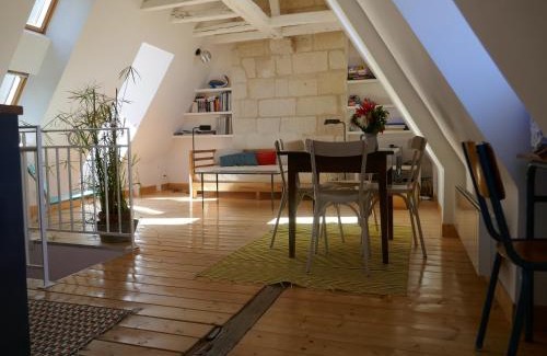 Old Town Apartment | L Escalier ROUGE