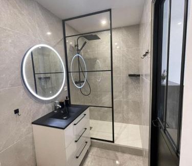 Henriville Apartment | L'escapade avec salle de sport