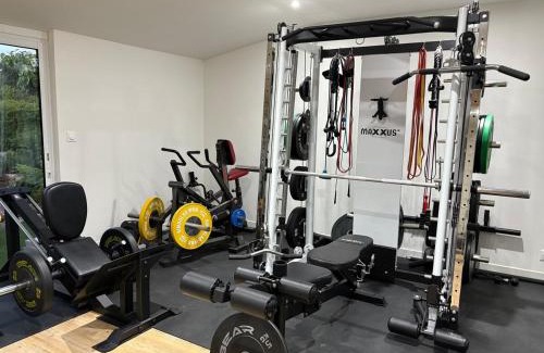 Acquigny Villa | L'Escapade d'Acquigny, Piscine, Foot Five, Salle de sport, BabyFoot