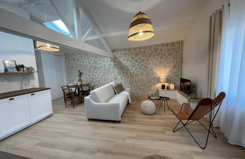 Oncy-sur-Ecole Apartment | L'escapade