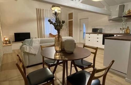 Oncy-sur-Ecole Apartment | L'escapade