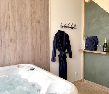 Saint-Romain-sur-Cher Apartment | L'Escapade Nature et SPA, 10 mn du ZooParc de Beauval