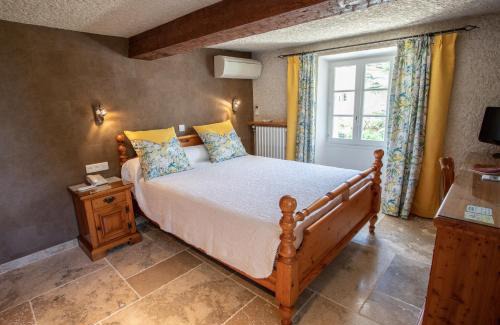 Le Pradet Hotel | L' Escapade Hôtel & Restaurant