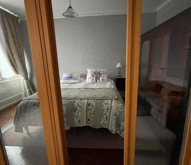 Accolay House | L'Escapade Place Voltaire