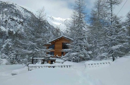 Belvedere House | L'Esquirol - BELVEDERE
