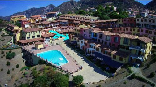 Nebida House | L'Estasi Tanca Piras a bordo piscina con vista mare