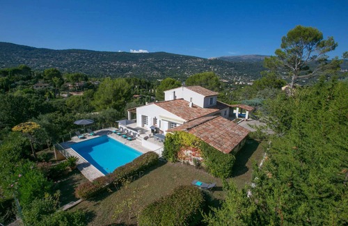 Peymeinade Villa | L'Estelan - Six Bedroom Villa, Sleeps 12