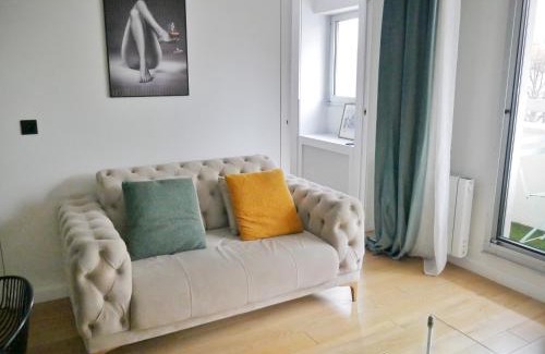 Clamart Apartment | L'Etoilé - 15mn from Montparnasse - Near Paris