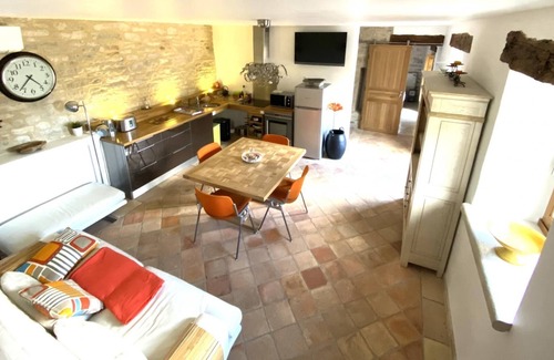 Varaire House | L'ETOILE - VARAIRE - Gîte
