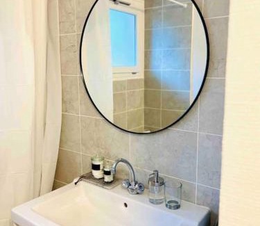 La Metare - Le Portail Rouge Apartment | L'Europe -Parking, Calme-