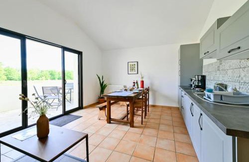 Saint-Macaire-en-Mauges House | L'Evasion en Pierre Piscine et Étang Privé