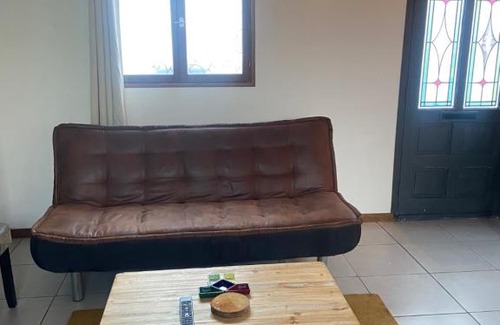 Ponches-Estruval House | L’evidence