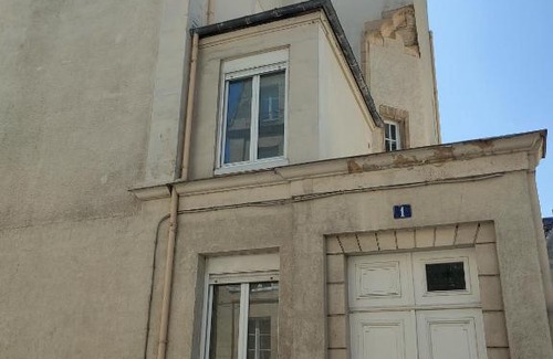 Quartier du chateau Apartment | L'expérience d'Elie by Icone Collection