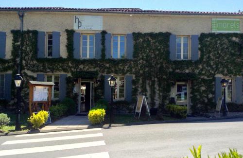 Aubeterre-sur-Dronne Hotel | L'Hôtel du Périgord