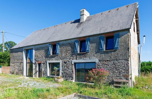 Saint-Martin-de-Cenilly House | L'hôtel Callot - Longère à la campagne