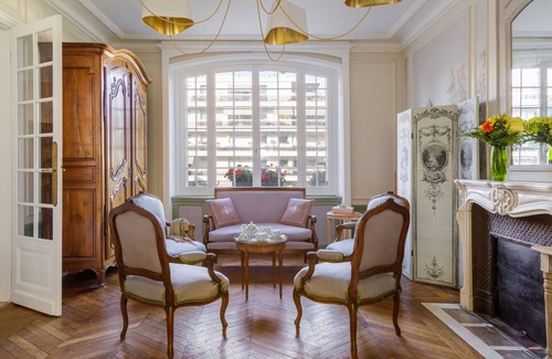 Asnieres-sur-Seine Bed & Breakfast | L'Hôtel Particulier