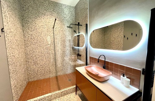 Nimes City Centre Apartment | L'Haussmann' Nîmes, downtown