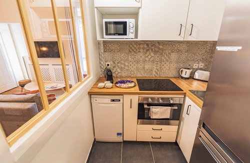 Reims Apartment | L'haussmannien - Spacious 4-bedroom - Centre Gare