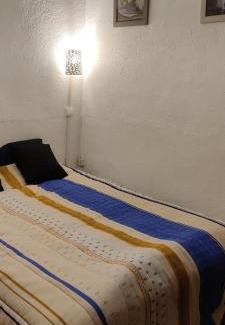 Guipy House | L'hirondelle