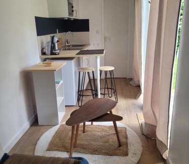 Joncours-Proce House | L'Home Had oro
