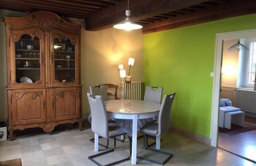 Quarre-les-Tombes House | L' Huis-au-Tilleul