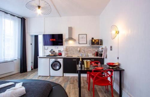 Chalons-en-Champagne Apartment | L'Hyper Centre - Netflix & Wifi - Literie Haut de Gamme - check-in 24H24 - GoodMarning