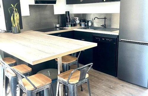 Quincieux Apartment | L'Industriel