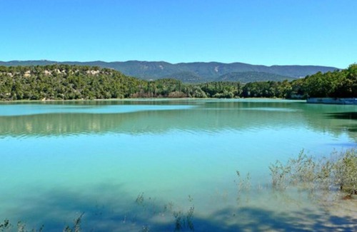 Peypin-d'Aigues Villa | L'intemporelle : bastide au pied du Luberon