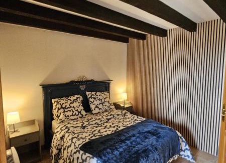 Saint-Felix-Lauragais Apartment | L'intendance - calme et cosy, vieilles pierres
