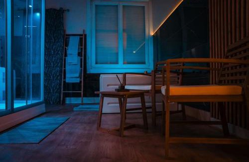 Saint-Pol-sur-Mer Apartment | L'intimiste