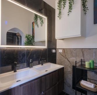 San Donato-San Vitale Apartment | L&K Prestige House with Parking - Sant'Orsola