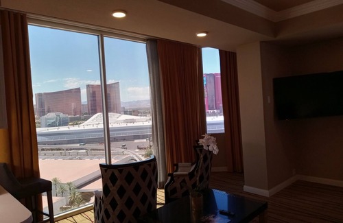 Las Vegas Villa | L&L Getaways 2
