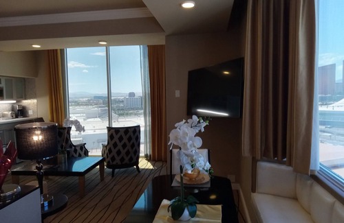 Las Vegas Villa | L&L Getaways 2
