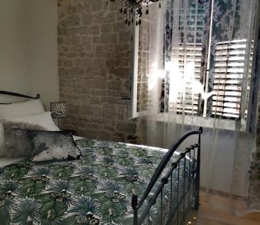 Sibenik Old Town House | L&L Rooms Royal