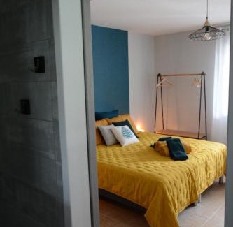Tournon-sur-Rhone House | L'Oiseau Bleu