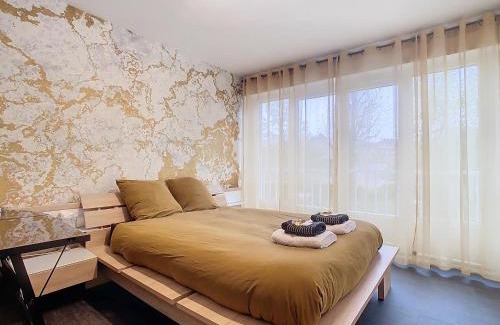 Voiron Apartment | L'Olivier de Lily