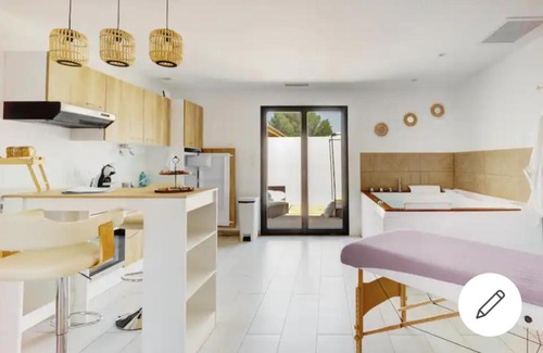 Portiragnes Bed & Breakfast | L'OLYMPE DES SENS