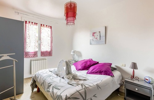 Peyriac-de-Mer House | L'Oppidum - Three Bedroom House, Sleeps 8