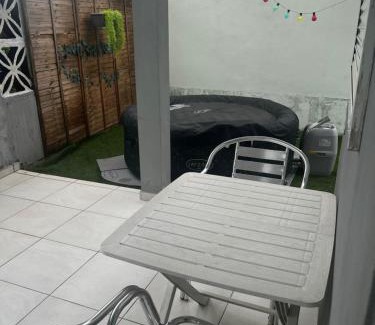 Remire Montjoly Apartment | L'orchidée de kinabalu