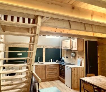 Faverges-Seythenex Ski Chalet | L'Ostal