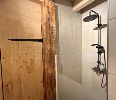 Faverges-Seythenex Ski Chalet | L'Ostal